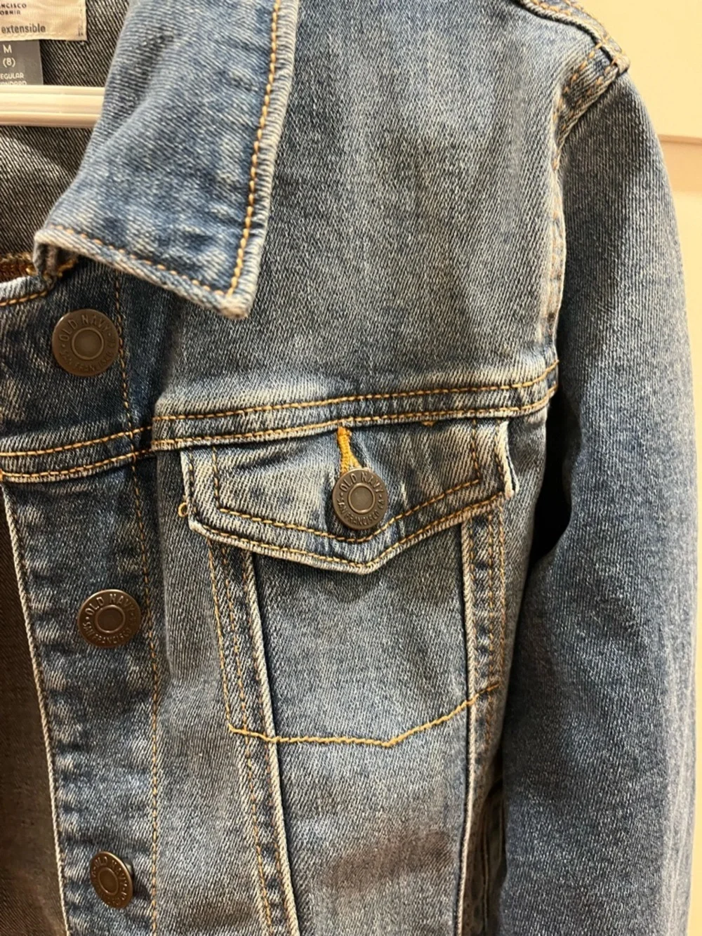 Size M (8) denim jacket by Old Navy
